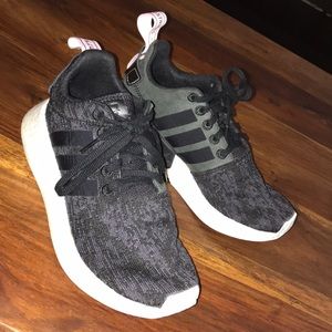 NMD R2’s